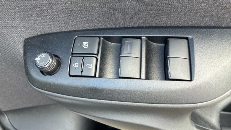 Toyota Yaris Cross 1.5 Hybrid Design 5dr CVT Hybrid Estate